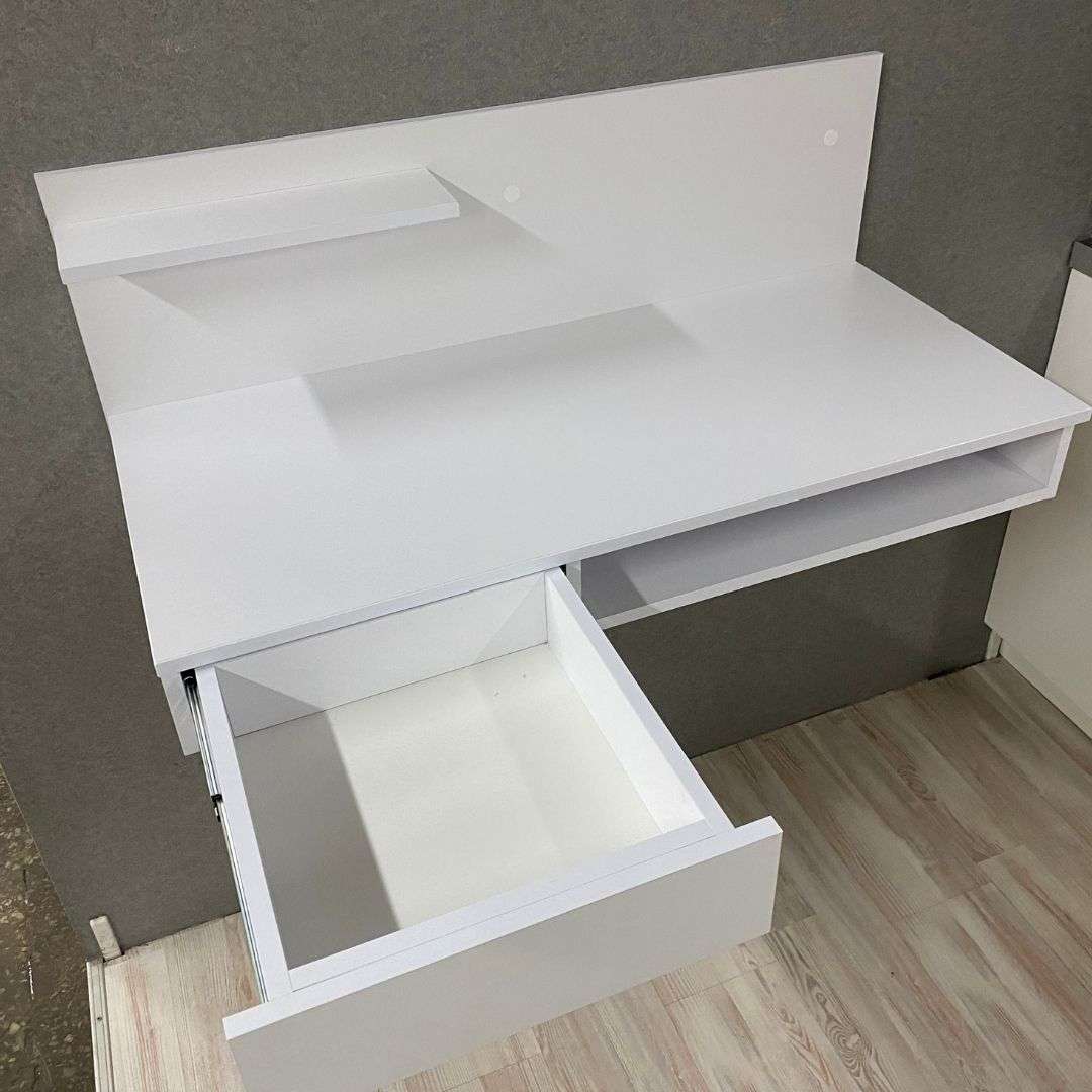 Фото комп'ютерний стіл DiPortes kompyuternyj-stol-navesnoj-kapri-kt-313-1-belyj колір: , ціна, опис, разміри — інтернет-магазин меблів в Києві